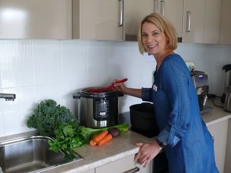 Small dry july vego cooking3 for web